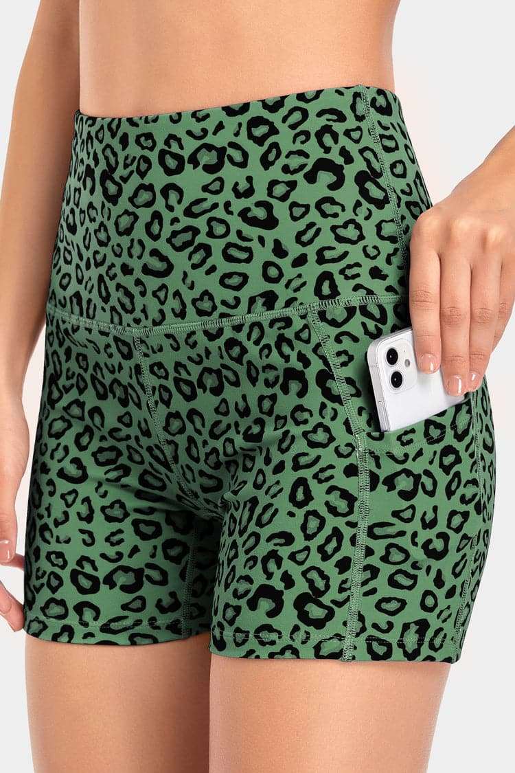 Vutru High-Waist Green Leopard Yoga Shorts