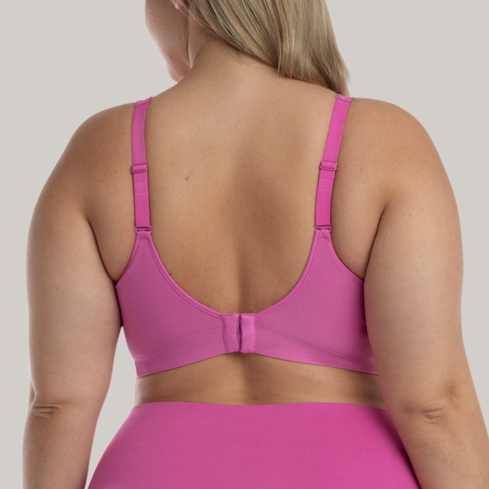 The Comfort Shaping Bra with Adjustable Straps
