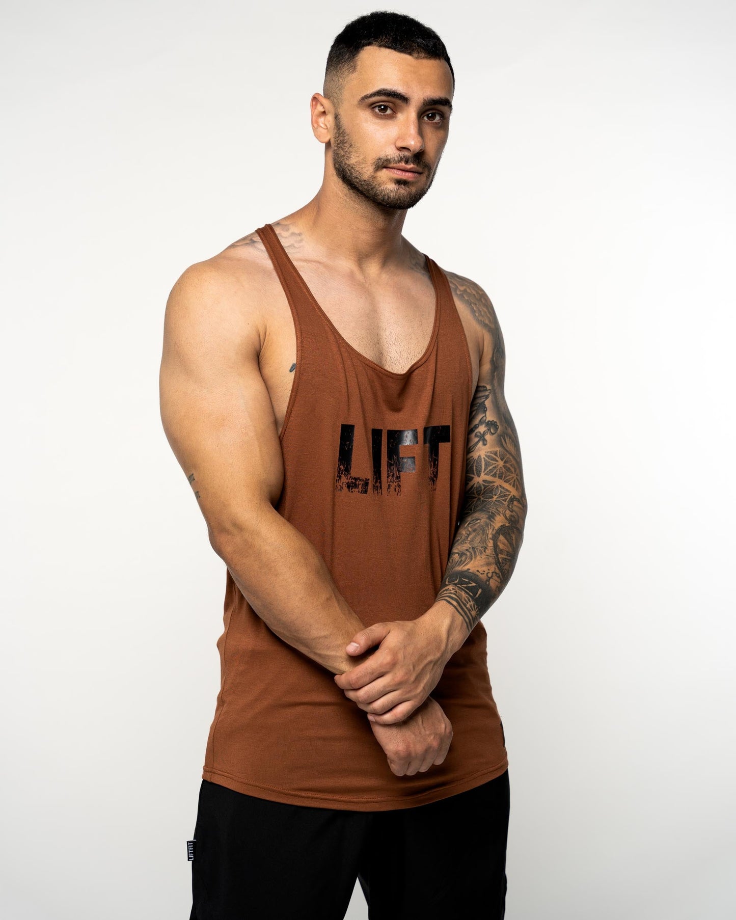 LIFT DISTRESSED STRINGER