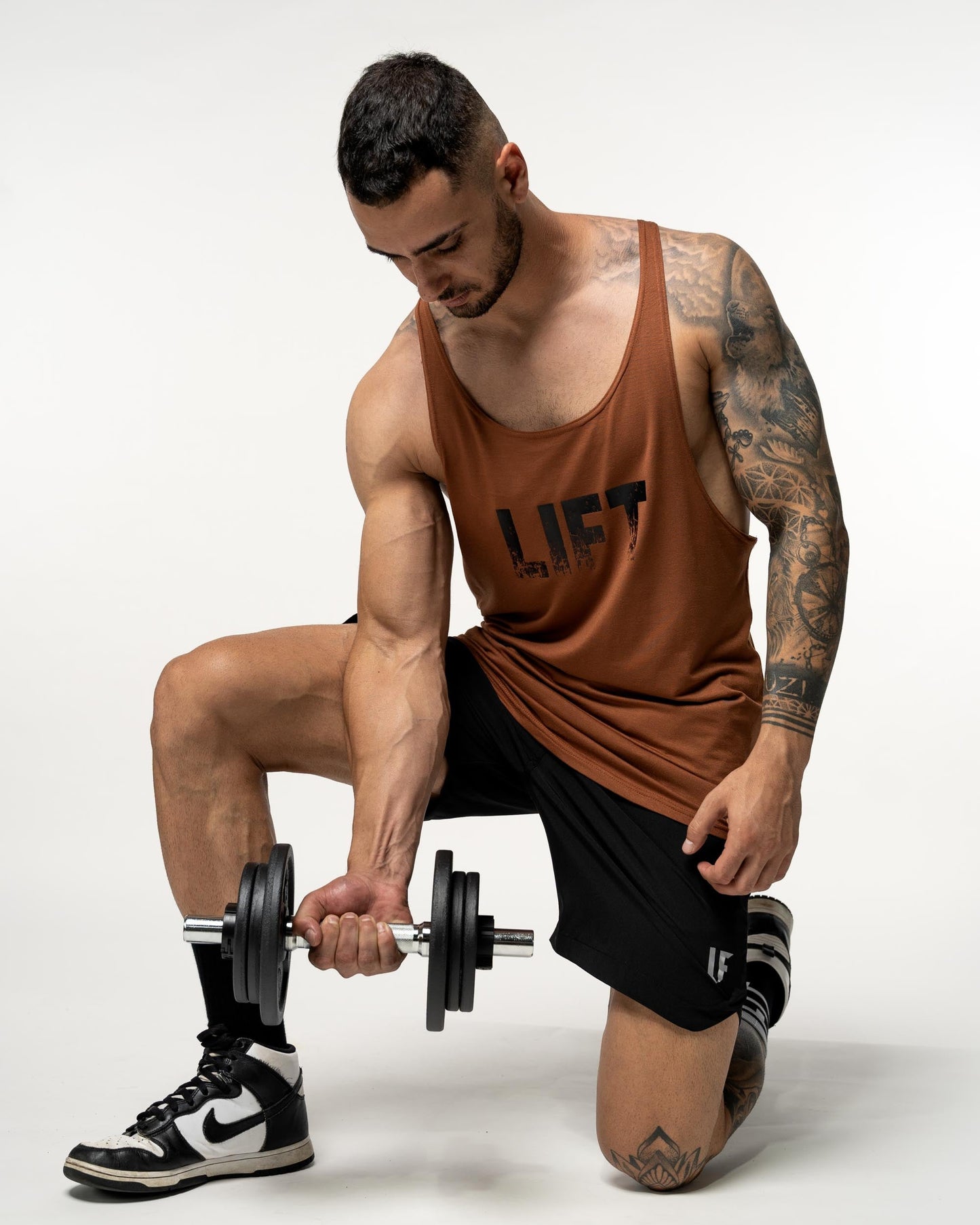 LIFT DISTRESSED STRINGER