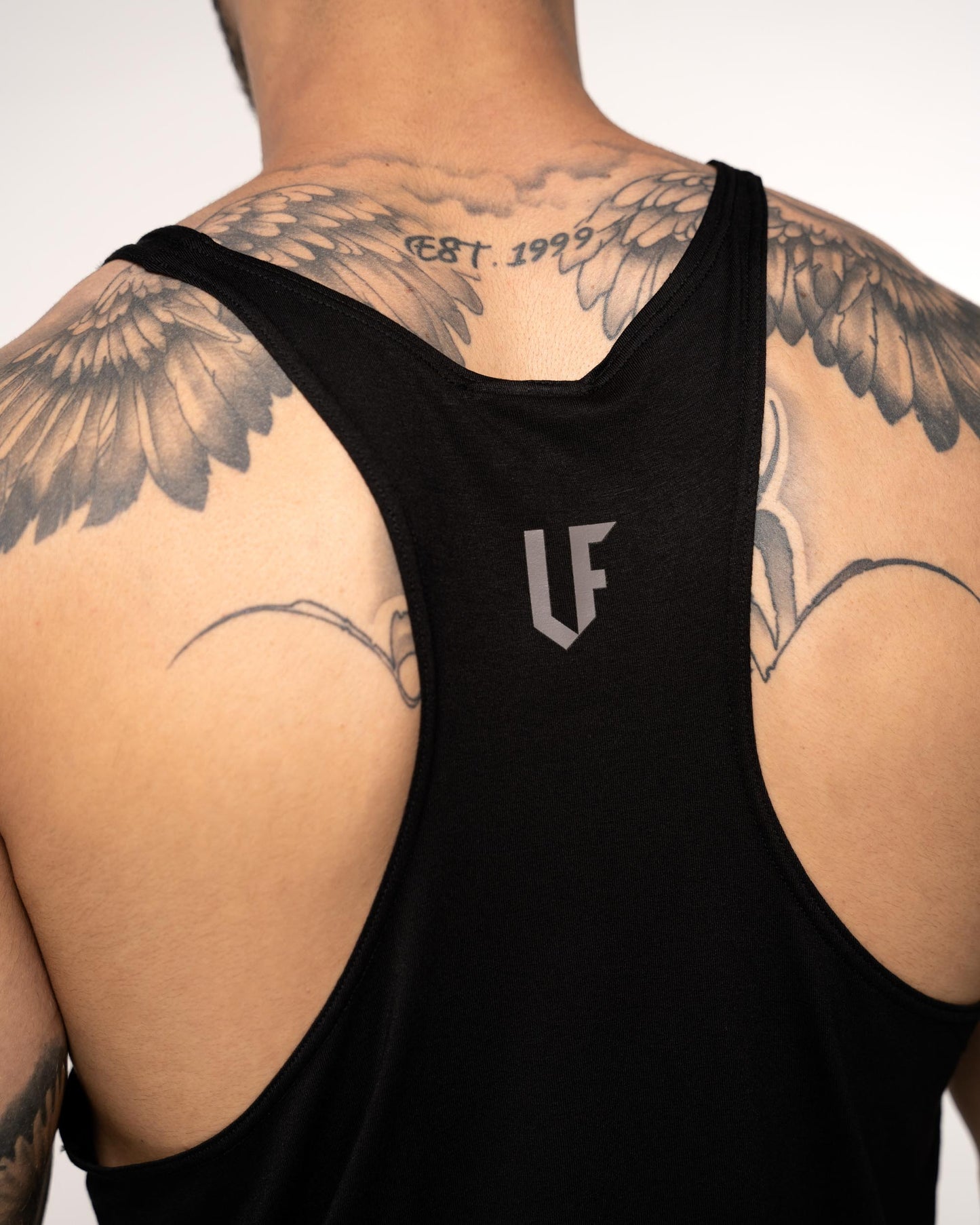 LIFT DISTRESSED STRINGER