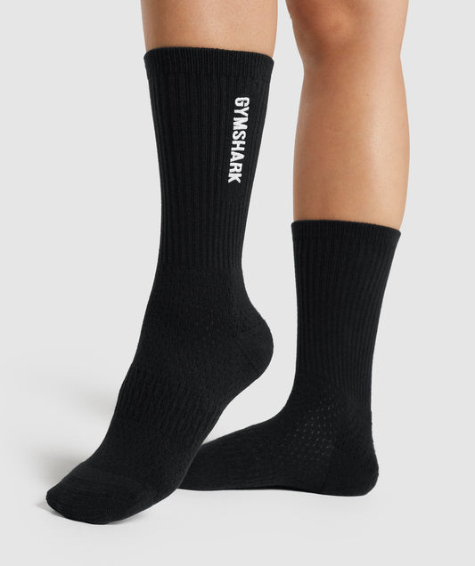 Gymshark Embroidered Logo Crew Socks - Black