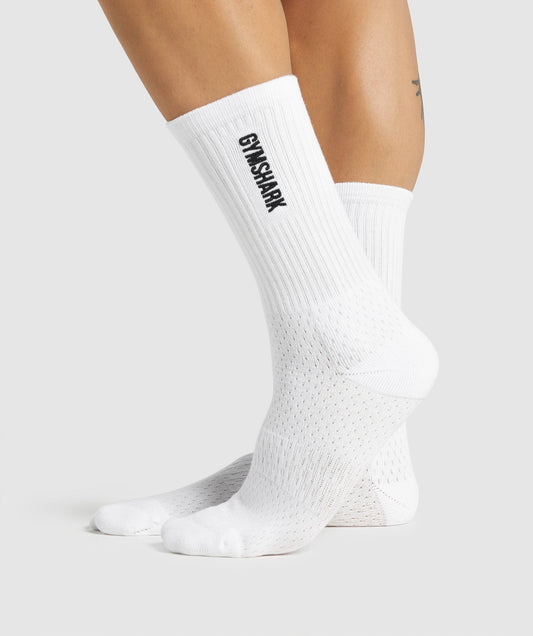 Gymshark Embroidered Logo Crew Socks - White