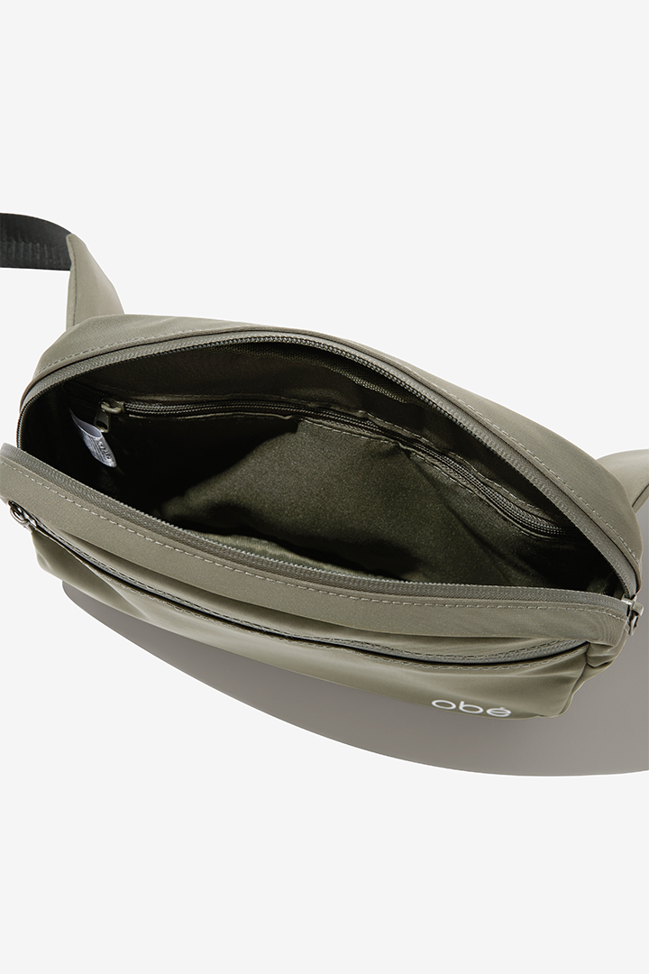 obé x FabFitFun waist pack